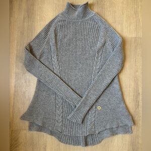 Loro Piana Baby Cashmere Women’s Turtleneck Sweater, Gray, Size Small